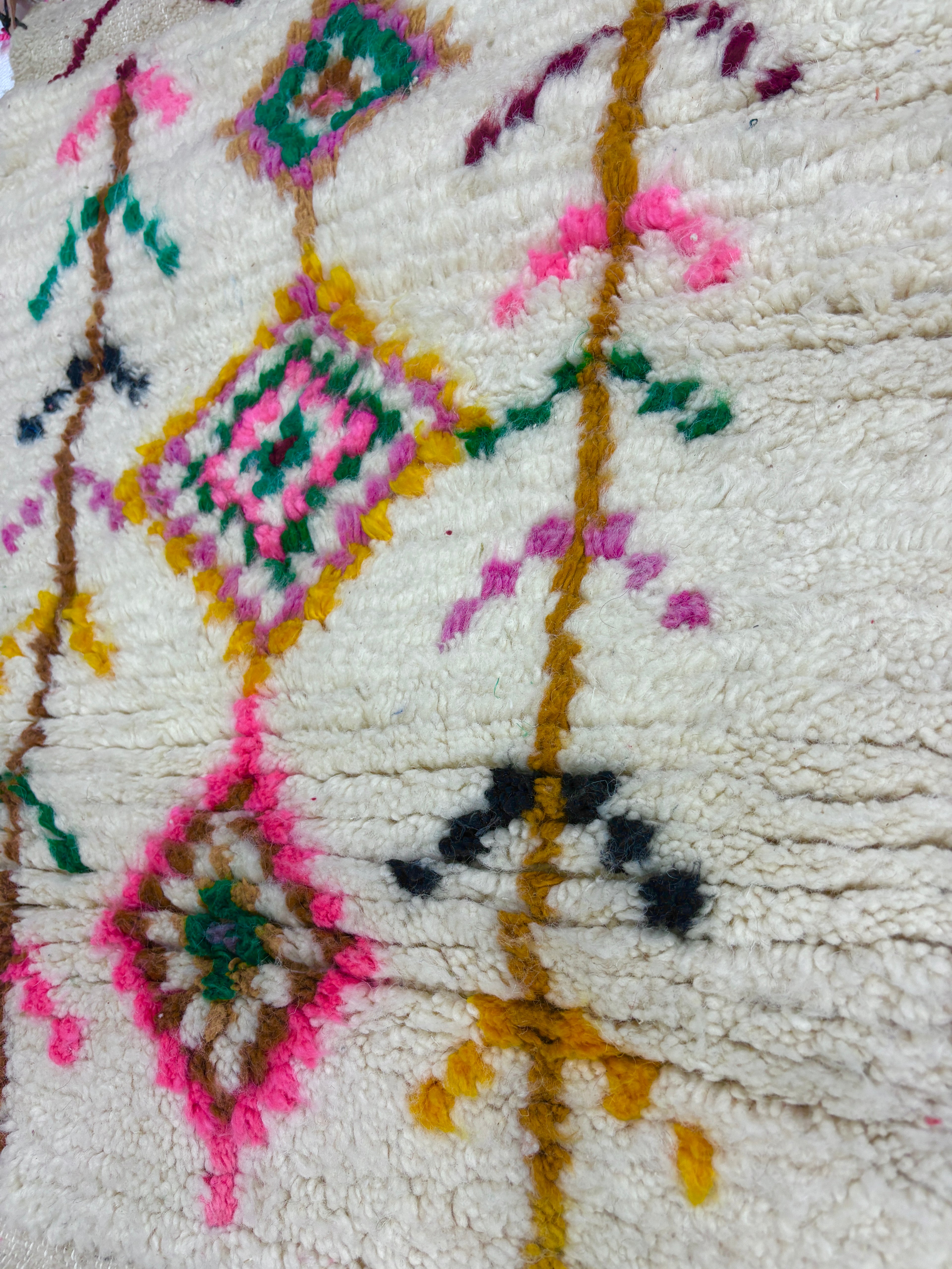 Handwoven Azilal Berber Accent Rug in Ivory Wool with Floral Tree Motifs