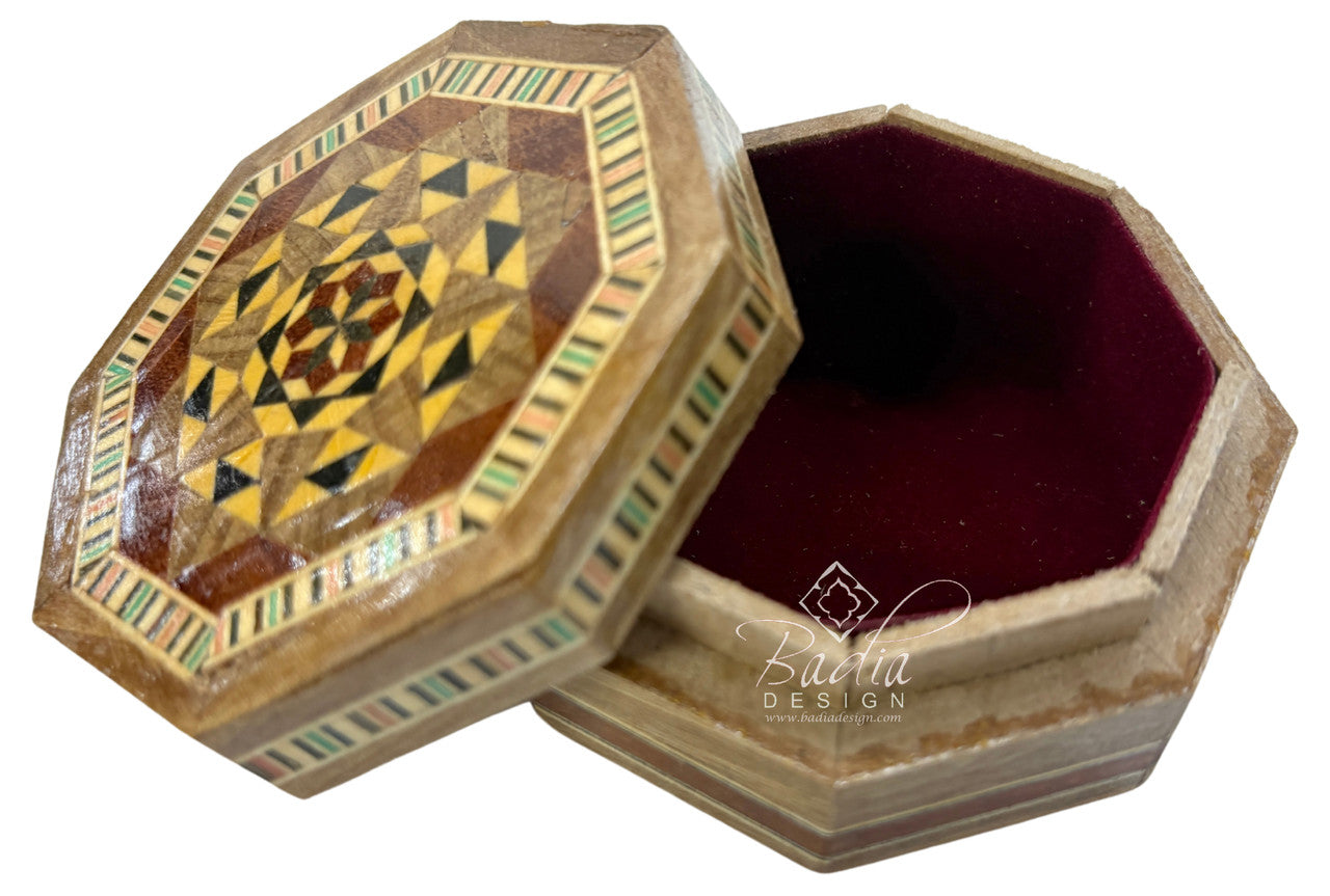 Handcrafted Wooden Trinket Box with Intricate Inlay Design