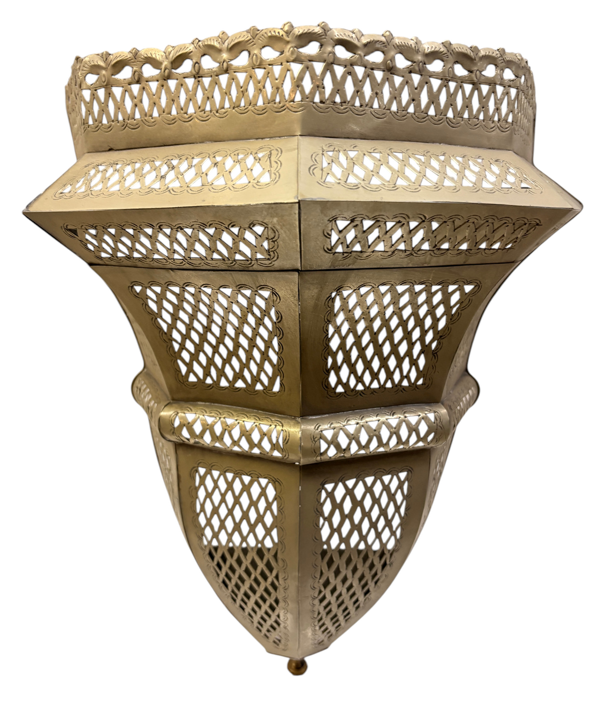 Tiered Lattice Lantern Sconce