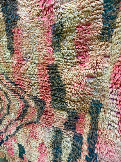 Vintage Boujaad Moroccan Rug in Rose and Sand Wool with Concentric Diamond Anchor