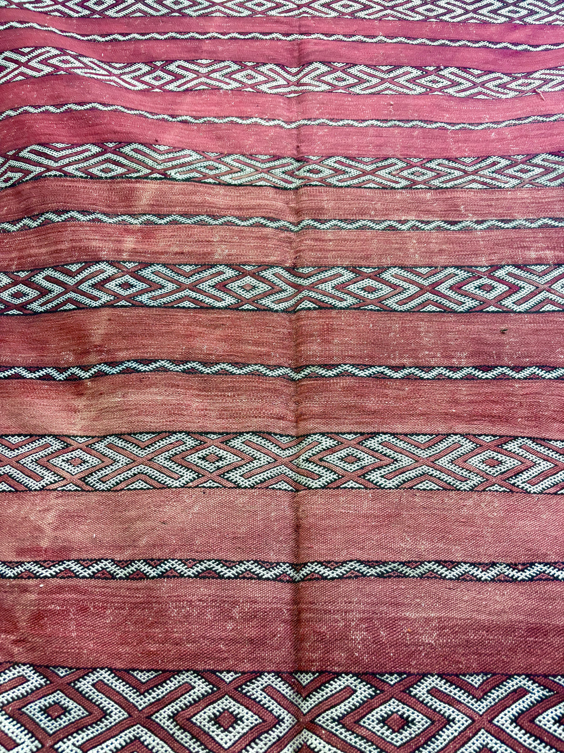 Vintage Zemmour Moroccan Kilim with Red Stripes