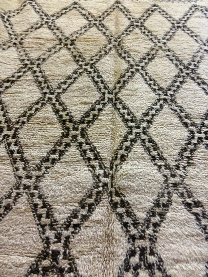 Beni Ourain Moroccan Rug in Ivory Wool with Double Diamond Lattice