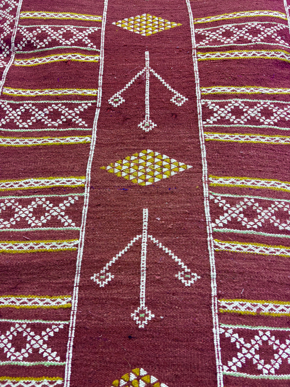 Vintage Zemmour Moroccan Kilim Runner with Burgundy Field