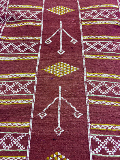 Vintage Zemmour Moroccan Kilim Runner with Burgundy Field