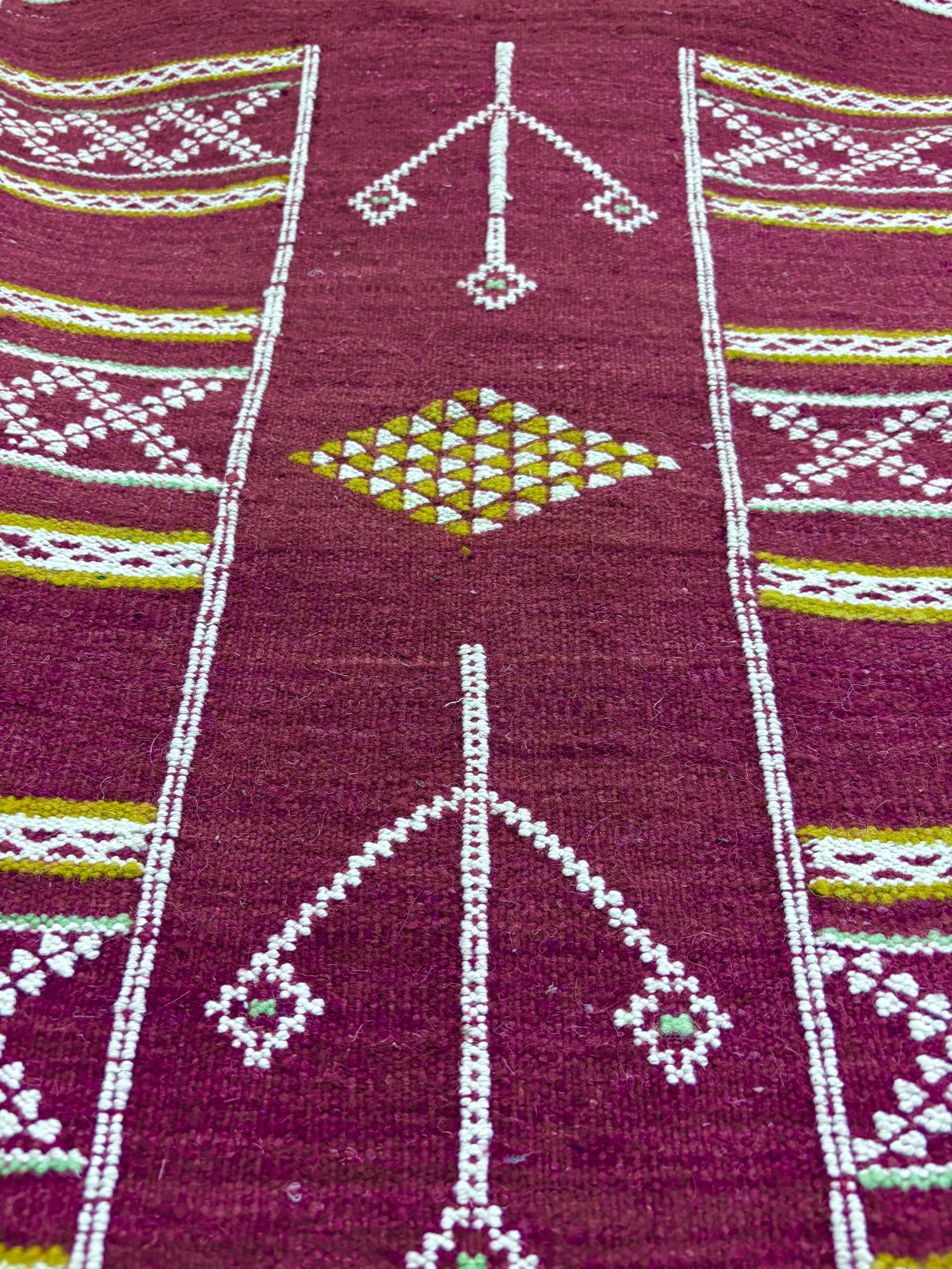 Vintage Zemmour Moroccan Kilim Runner with Burgundy Field