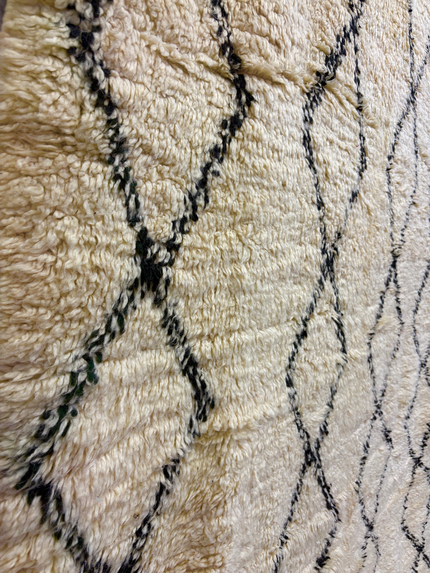 Beni Ourain Rug with Ivory Field and Black Diamond Lattice