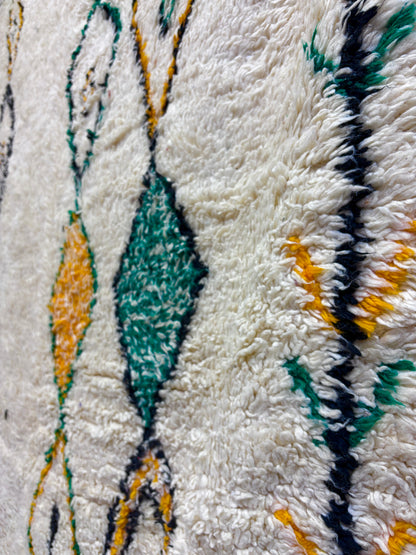 Azilal Rug with Ivory Field and Stacked Diamond Columns