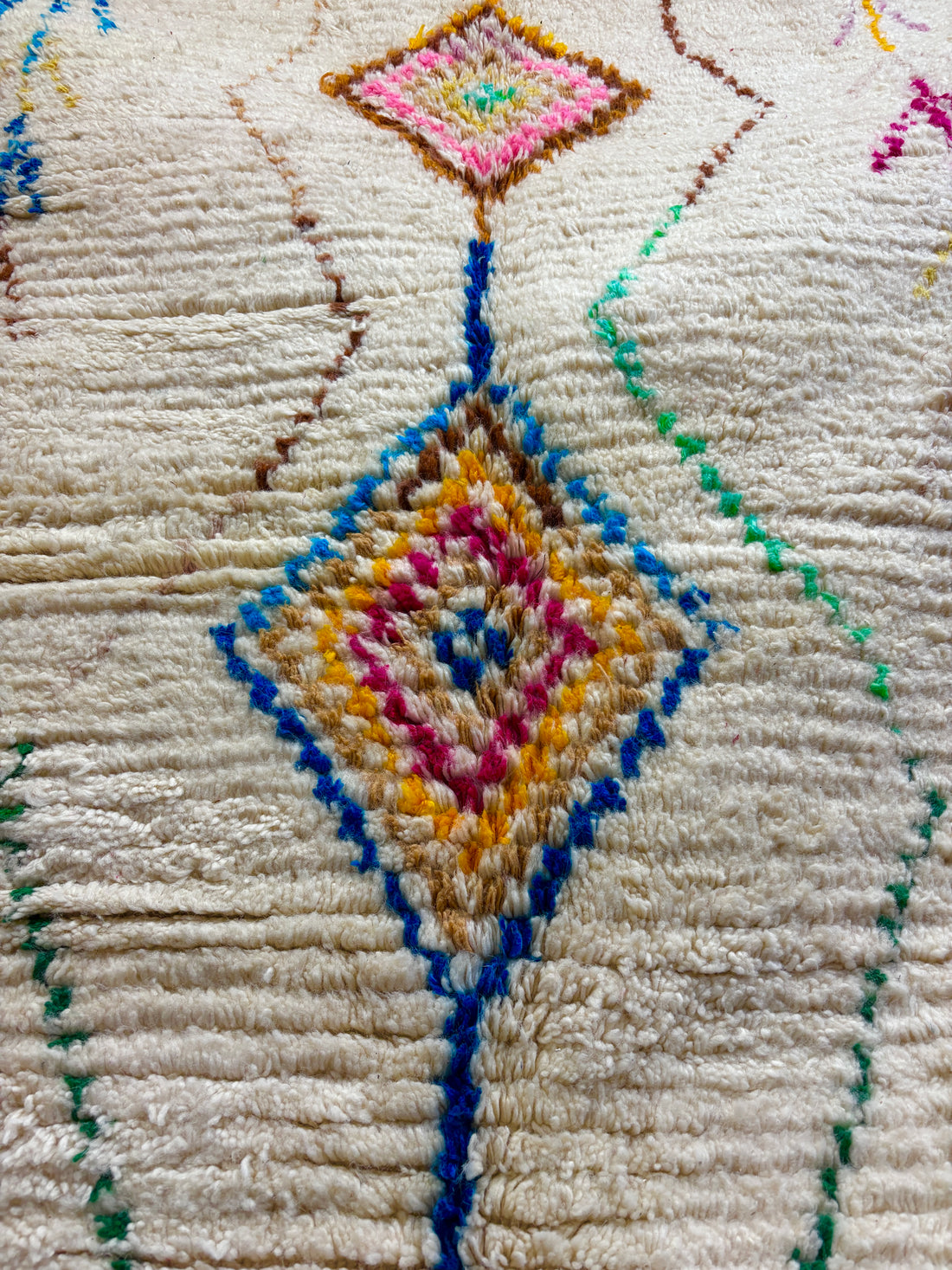 Handwoven Azilal Berber Rug in Ivory Wool with Polychrome Diamonds