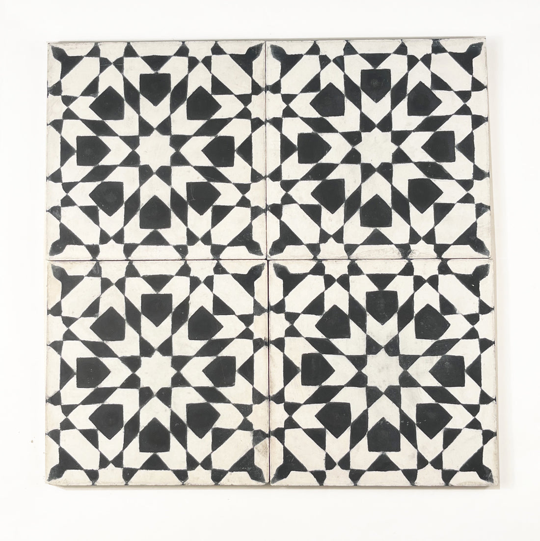 Najma (Noir + Blanca) Cement Tile