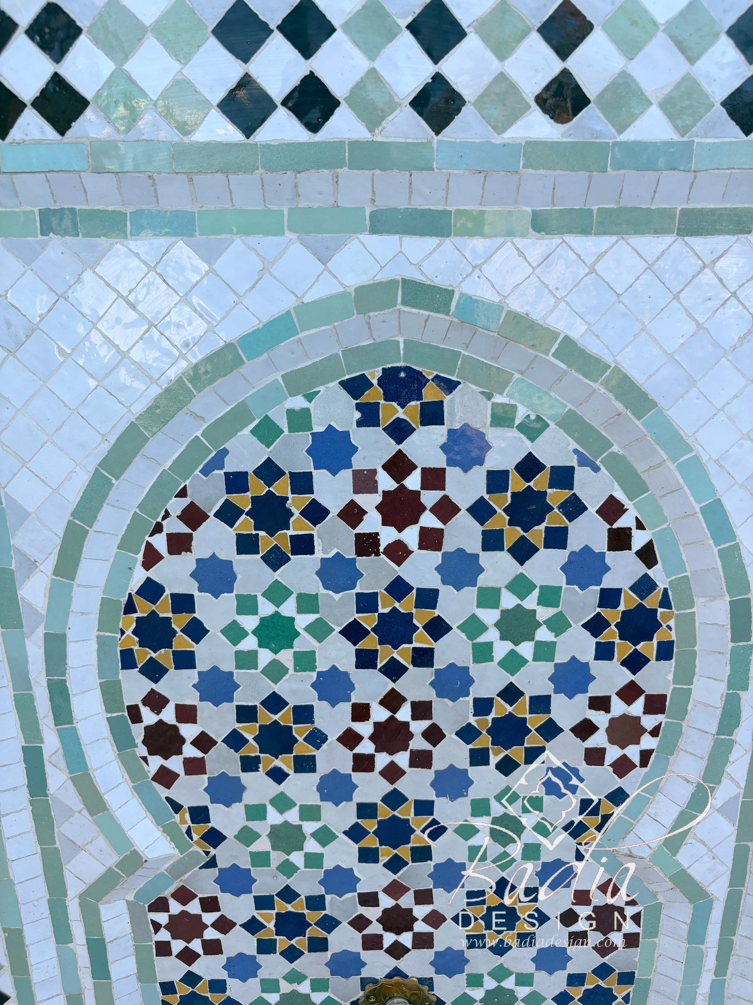 White Multi-Color Tile Wall Fountain with Inner Arch